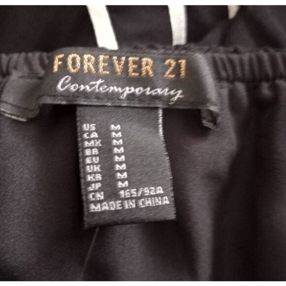 FOREVER 21 BLACK & WHITE OFF-THE-SHOULDER BLOUSE/TUNIC SZ.M NWT. - Picture 4 of 6